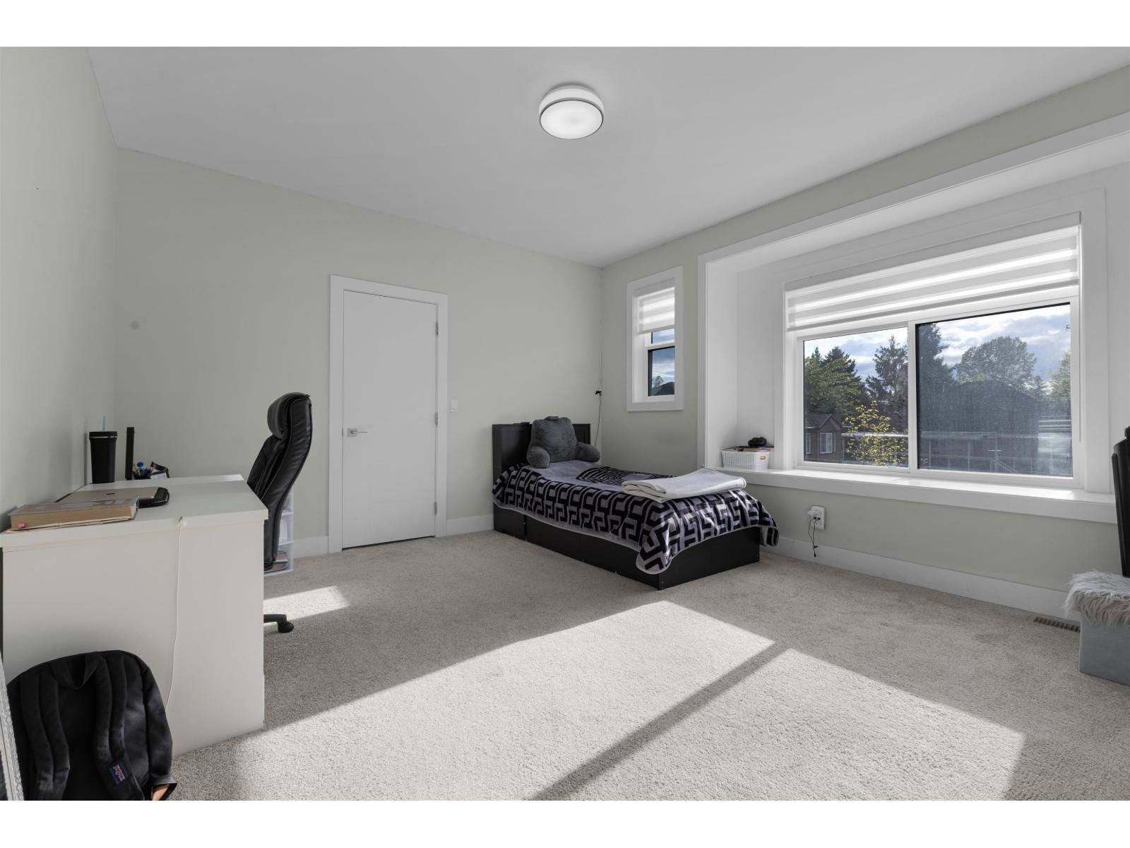 13291 MELVILLE PLACE, Surrey