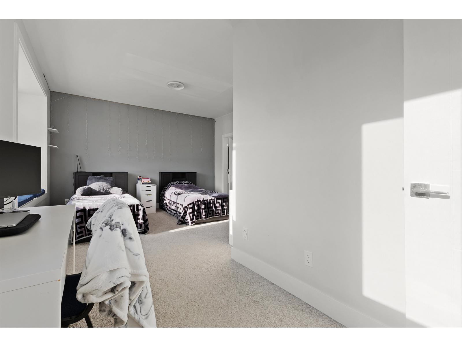 13291 MELVILLE PLACE, Surrey