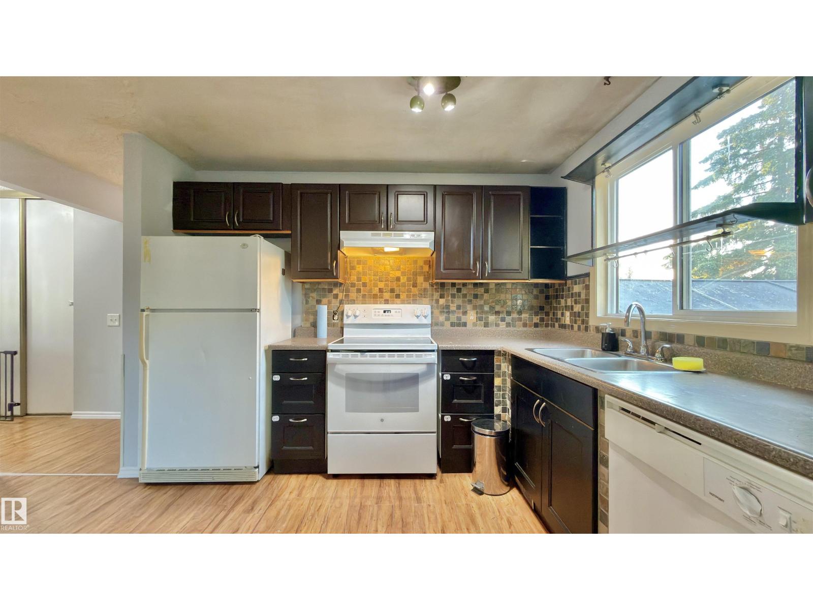 3520 17B AV NW - Image 15
