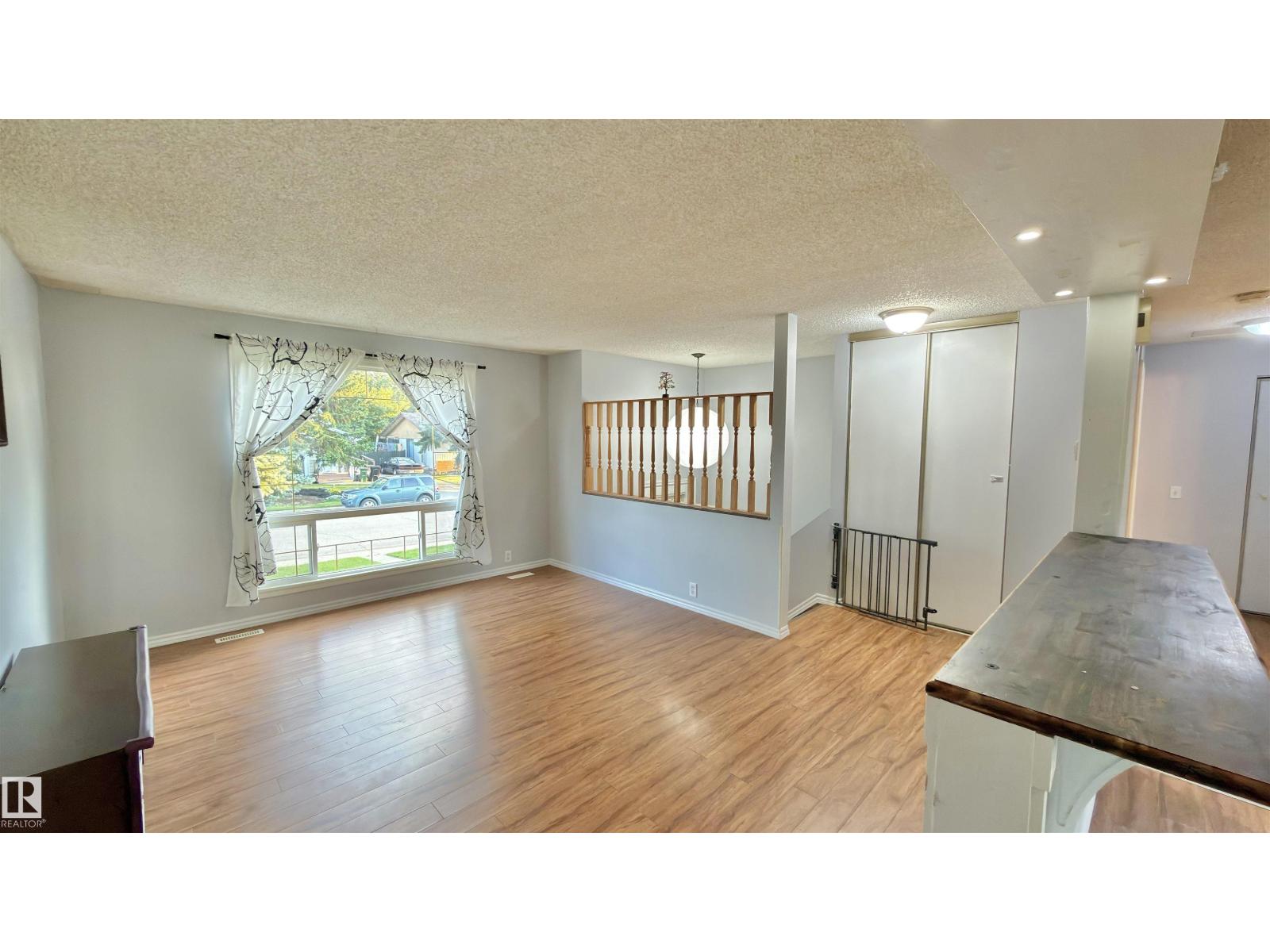 3520 17B AV NW - 16