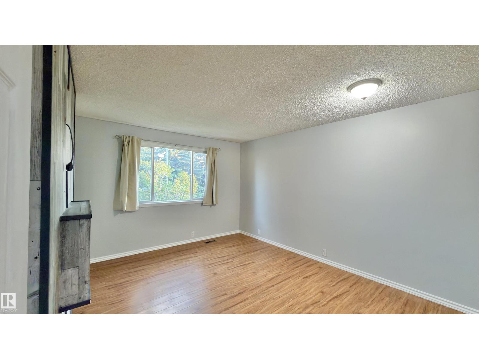 3520 17B AV NW - 19