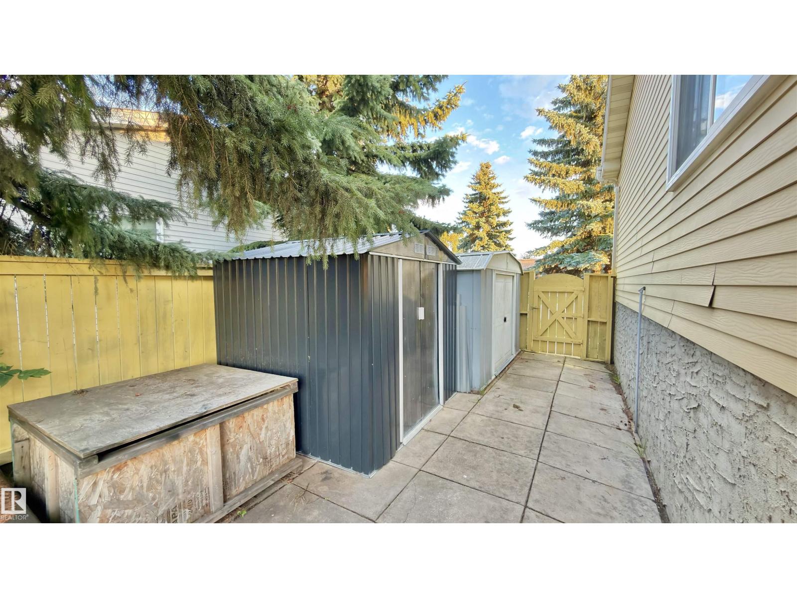 3520 17B AV NW - 29