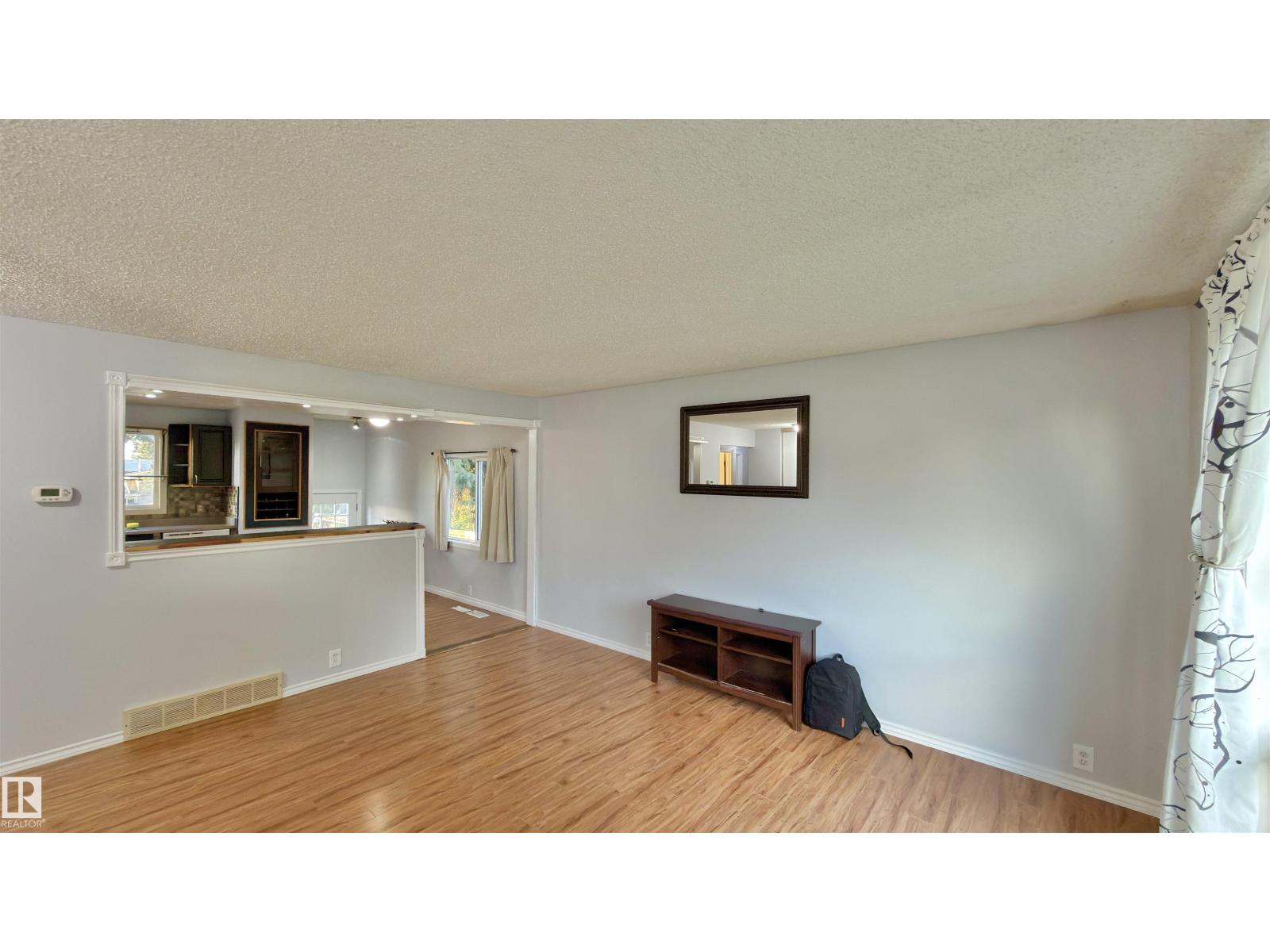 3520 17B AV NW - 13