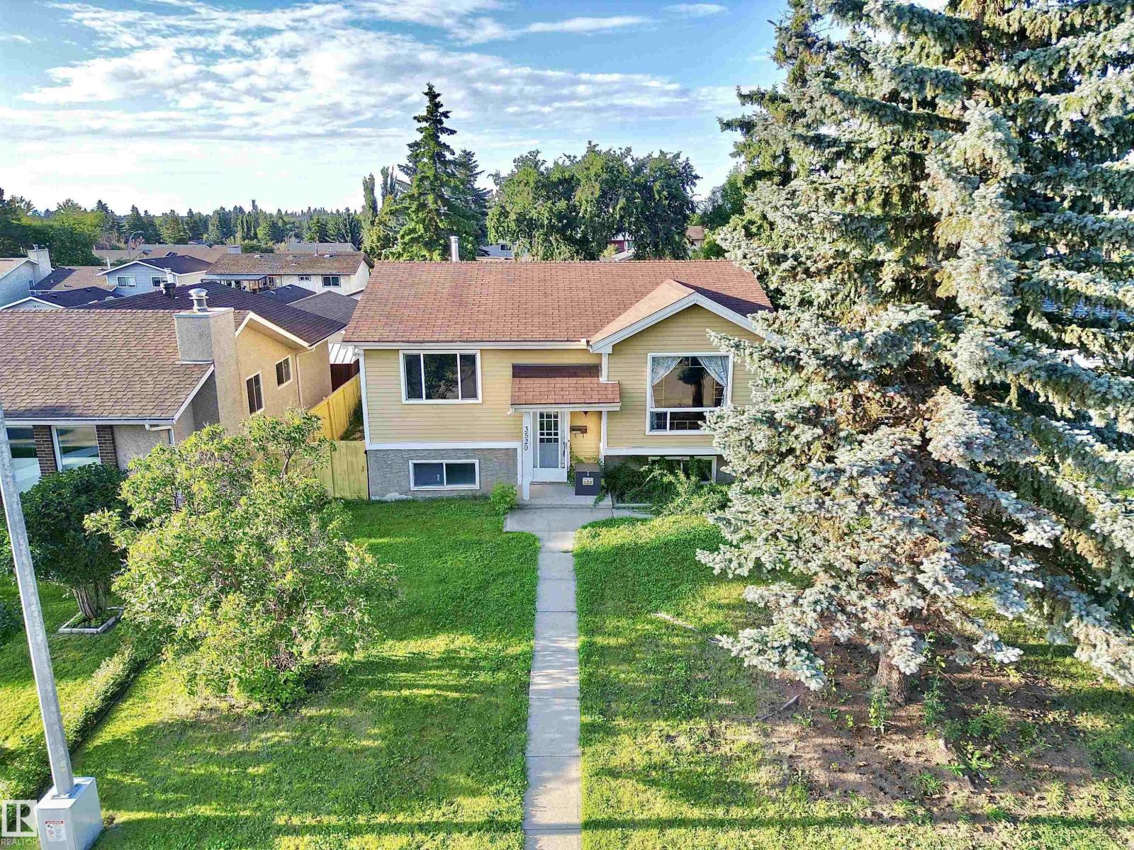 3520 17B AV NW - 2