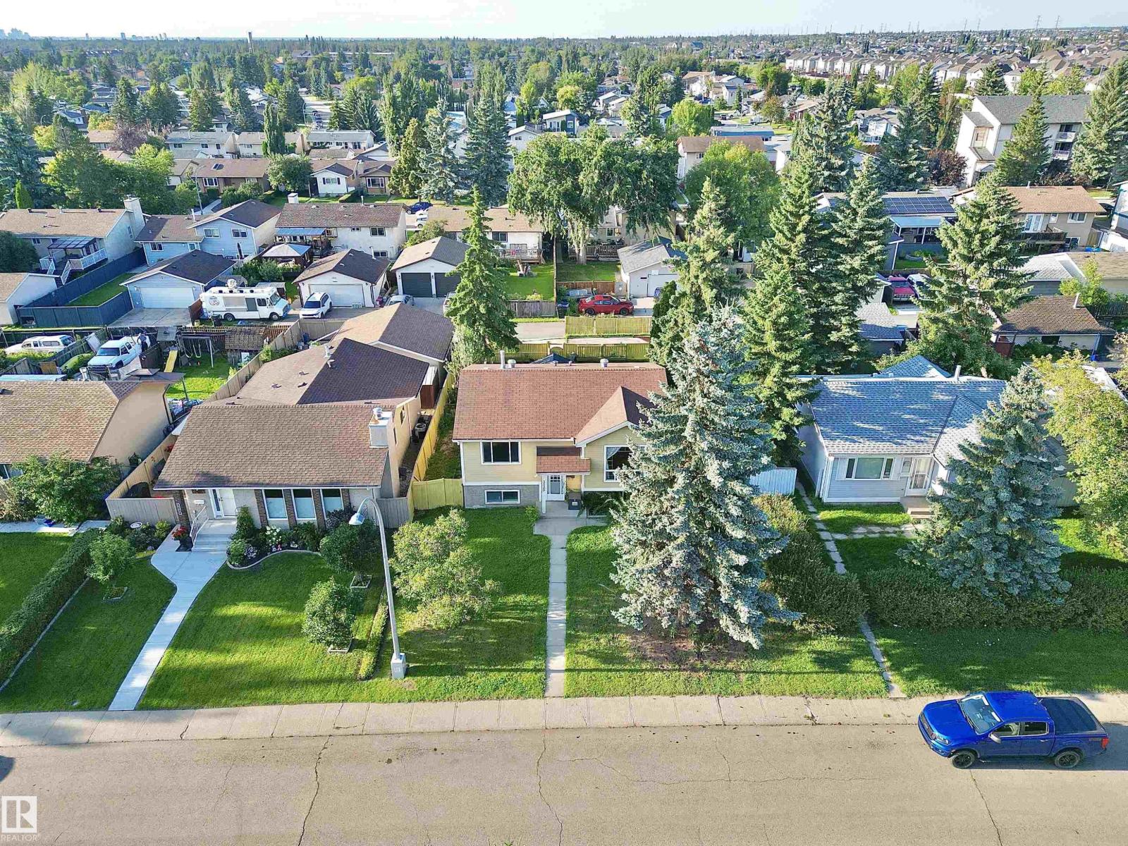 3520 17B AV NW - 34