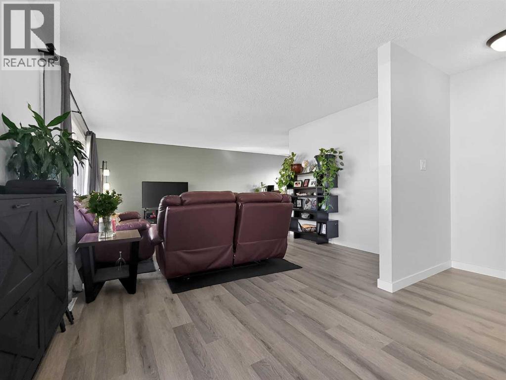 9704 94 Avenue - Image 6