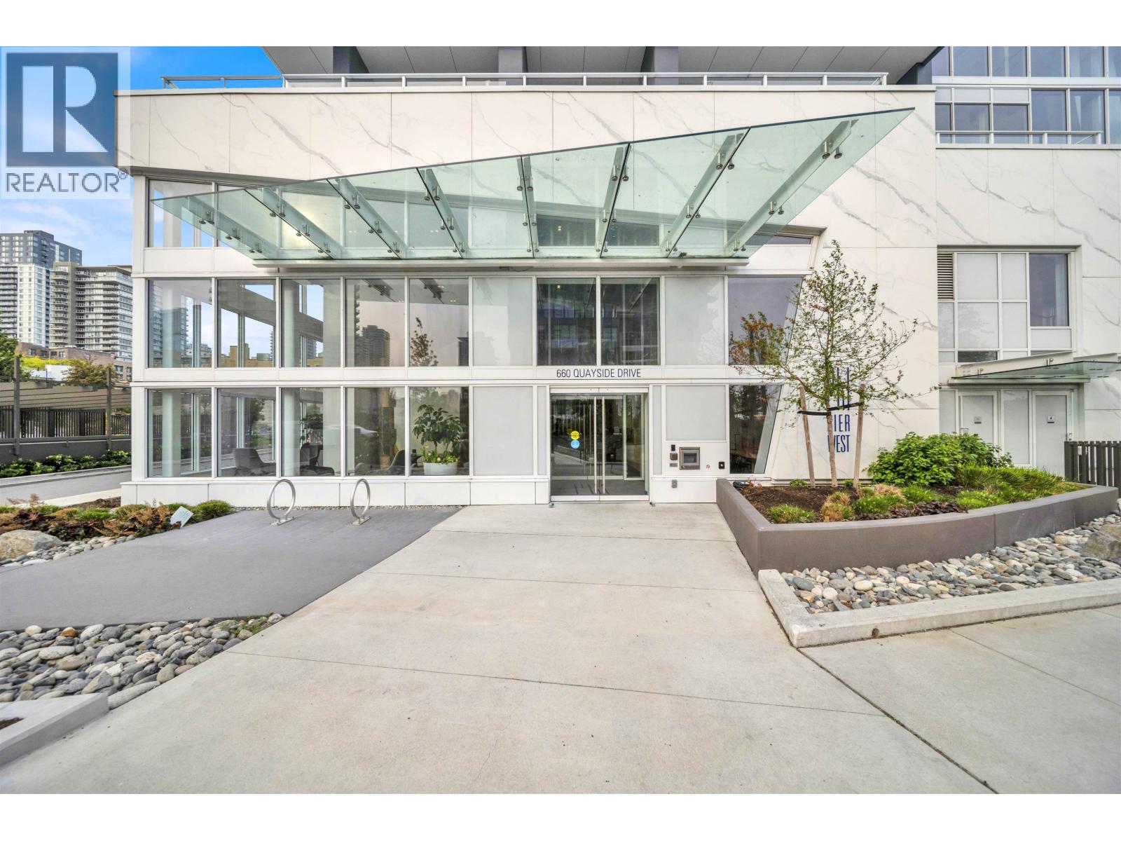102 660 QUAYSIDE DRIVE, New Westminster