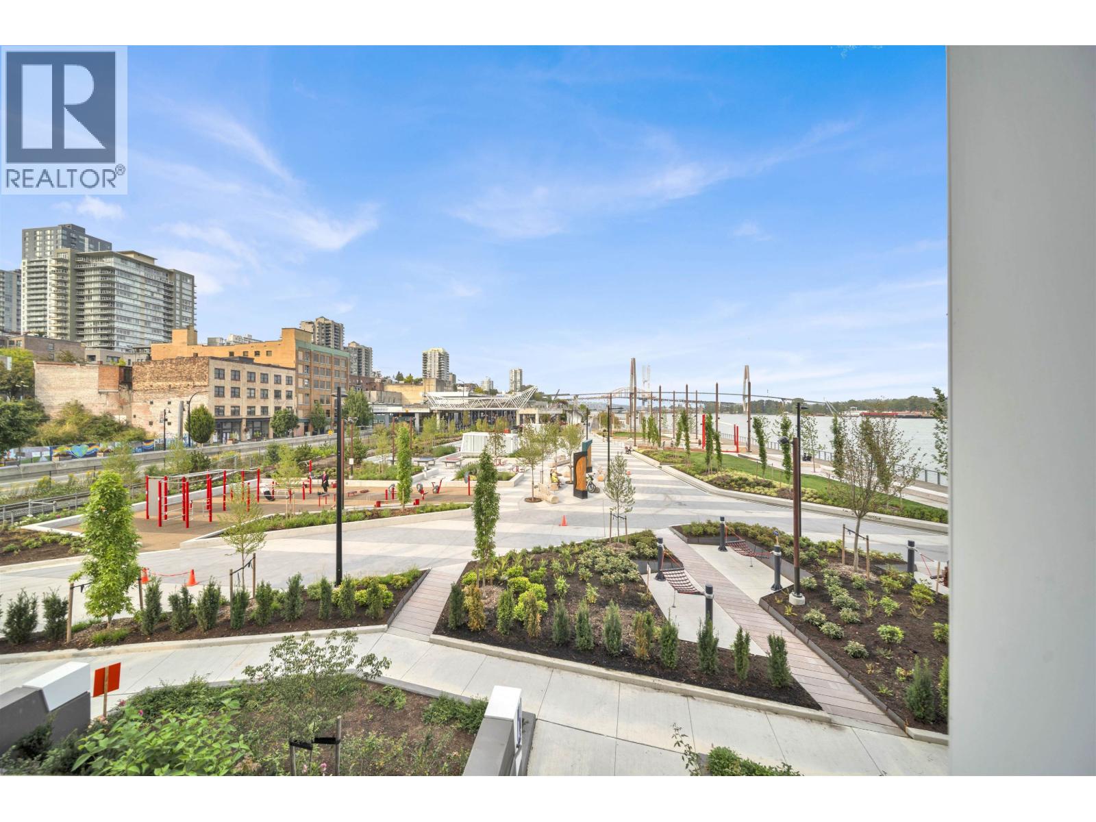102 660 QUAYSIDE DRIVE, New Westminster