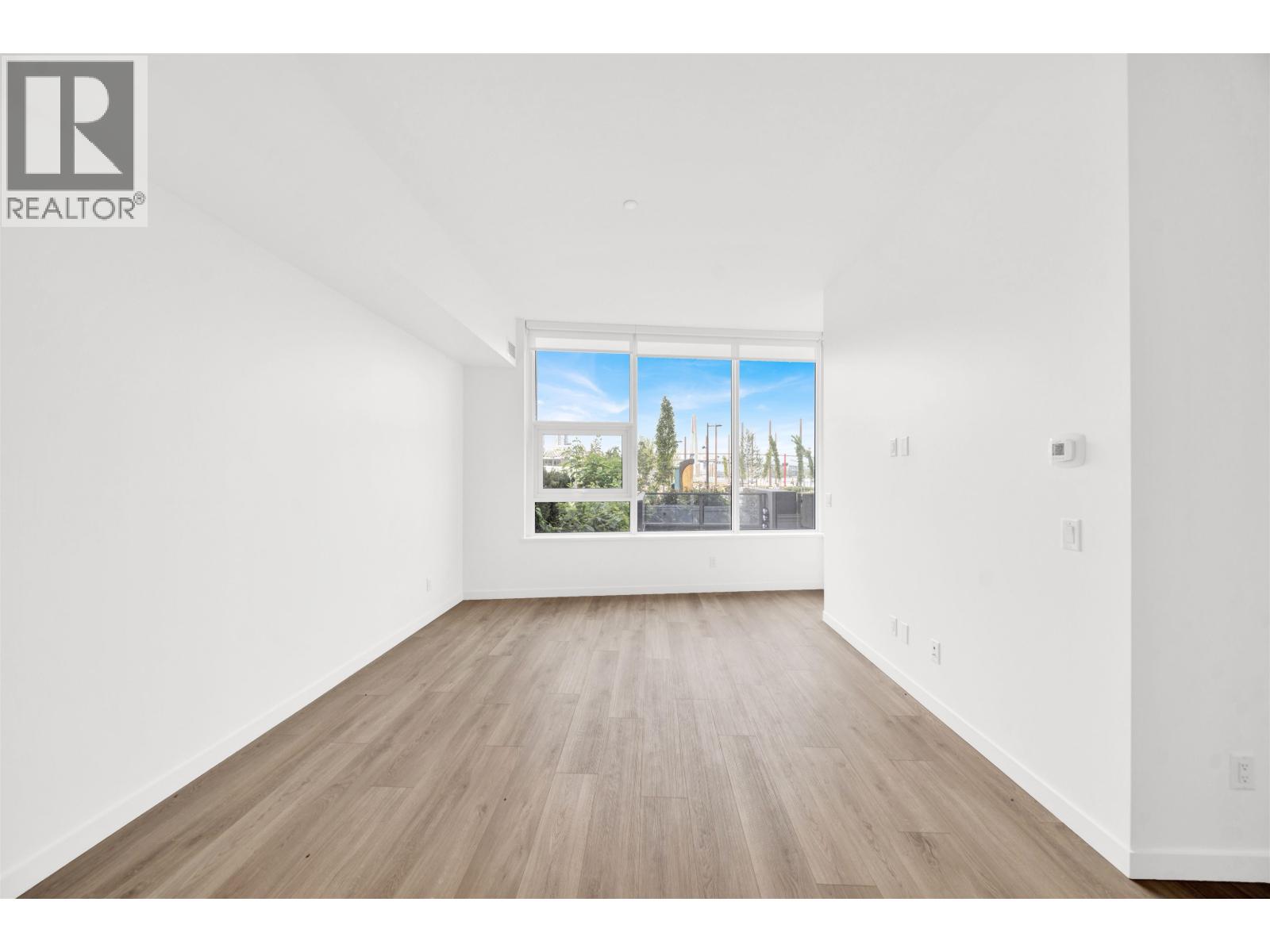 102 660 QUAYSIDE DRIVE, New Westminster