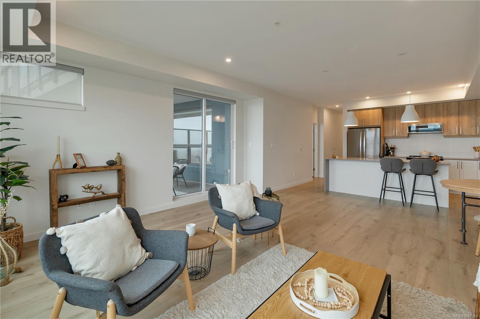 404 536 Island Hwy S, Campbell River