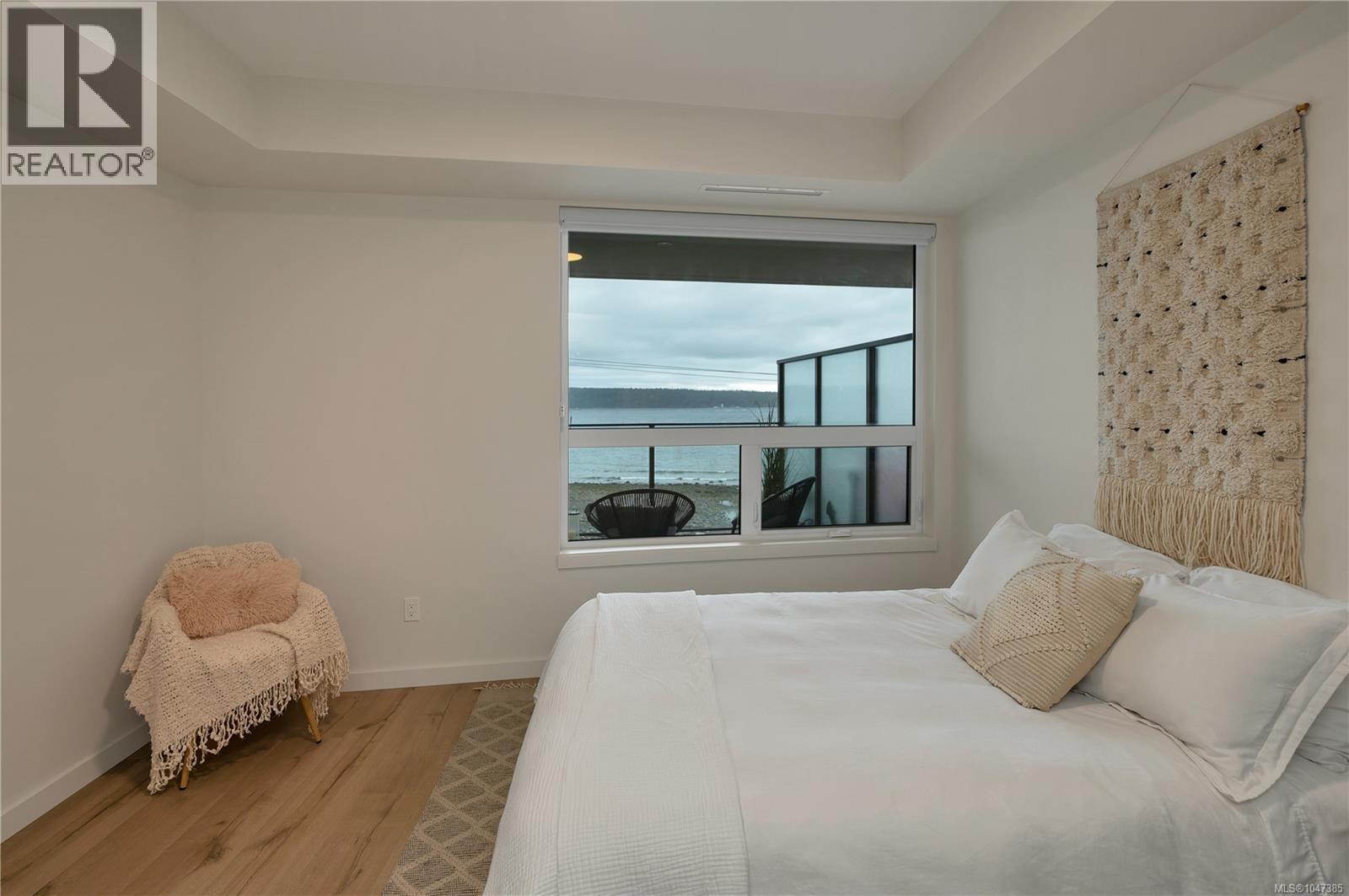 404 536 Island Hwy S, Campbell River