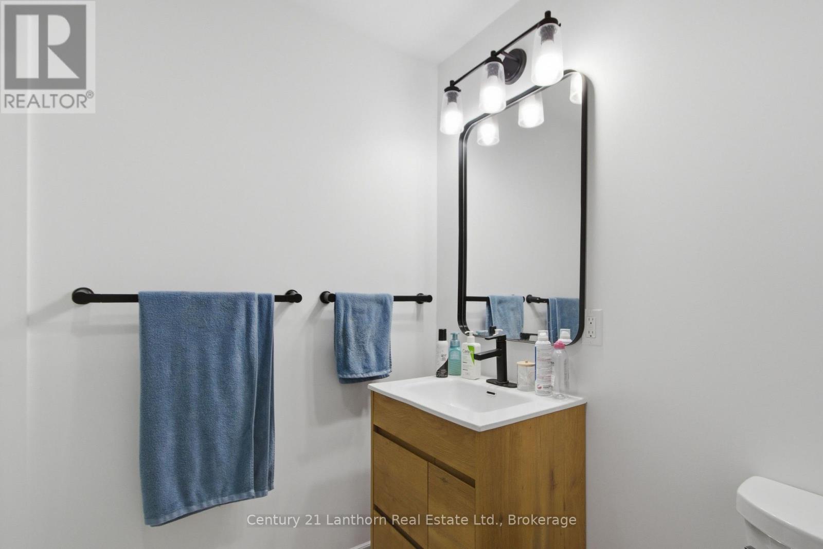 28 HICKORY GROVE - Image 32
