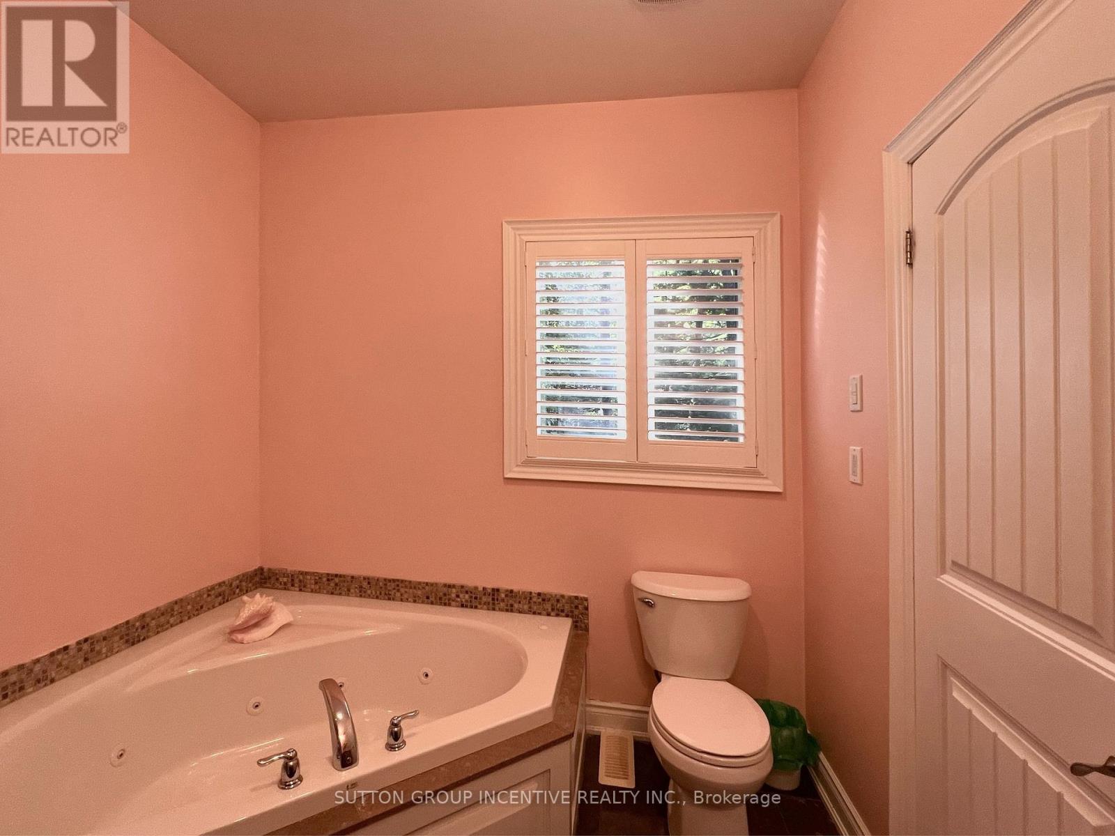 32 ALBION LANE - Image 17