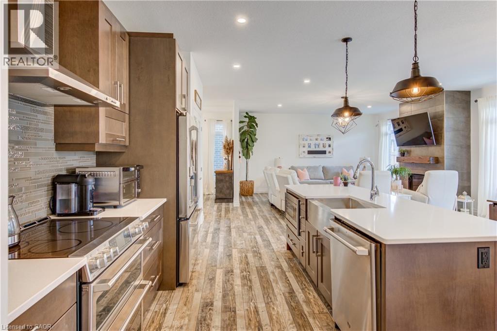 #174 1061 EAGLETRACE Drive - 24