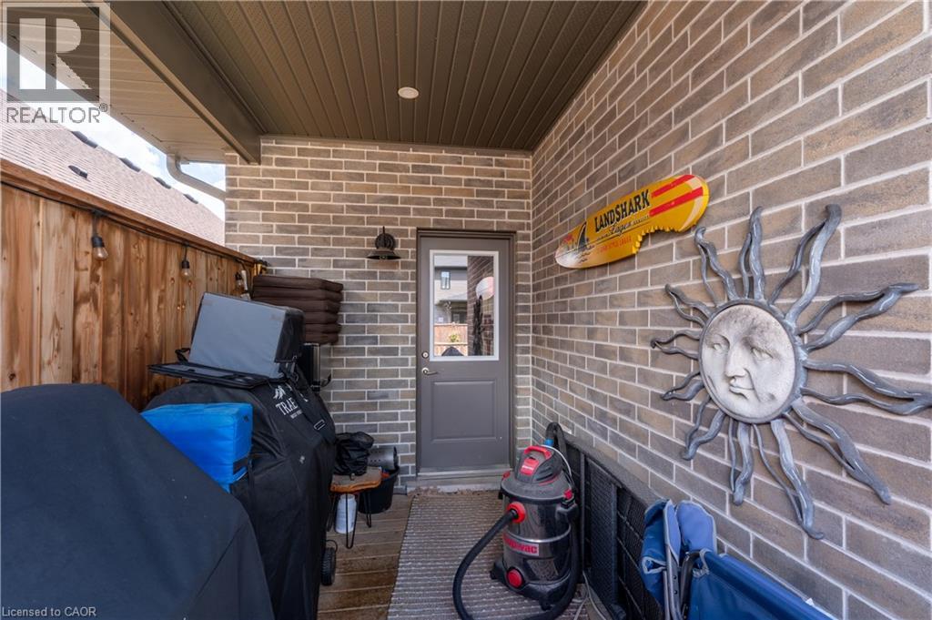 5 bedroom Single Family interior view, 174- 1061 EAGLETRACE Drive, London, Ontario