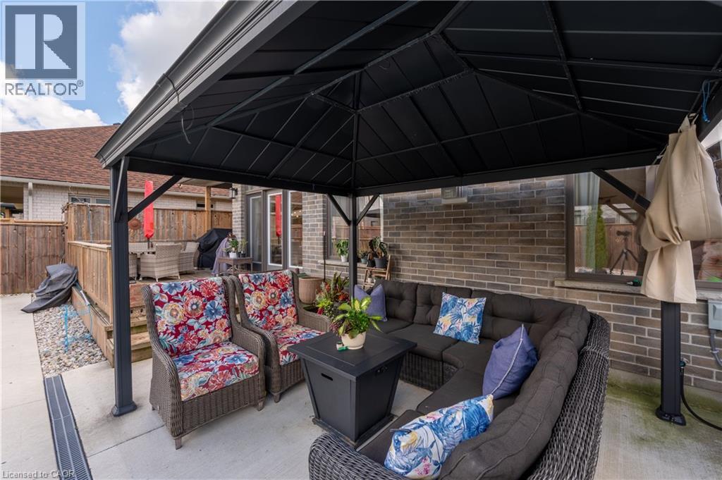 5 bedroom Single Family interior view, 174- 1061 EAGLETRACE Drive, London, Ontario
