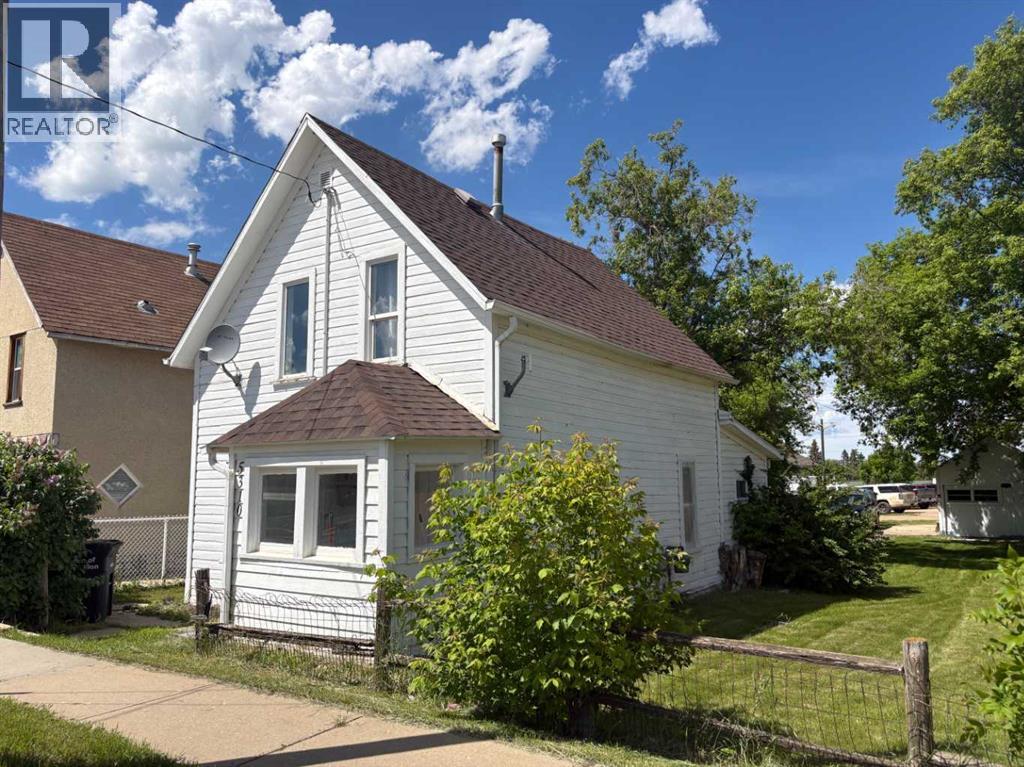 5310 46 Avenue - 1