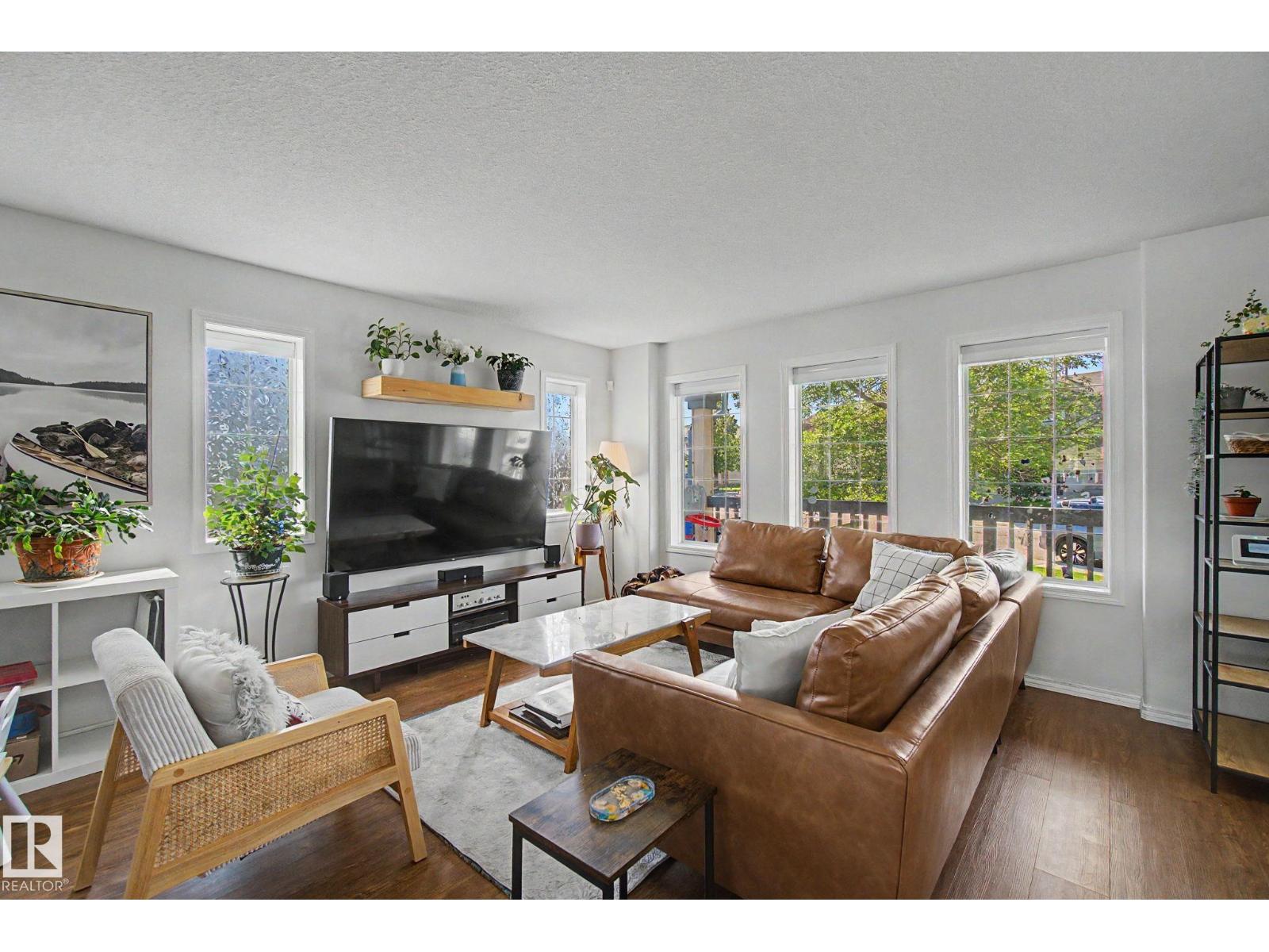 15727 141 ST NW - 11