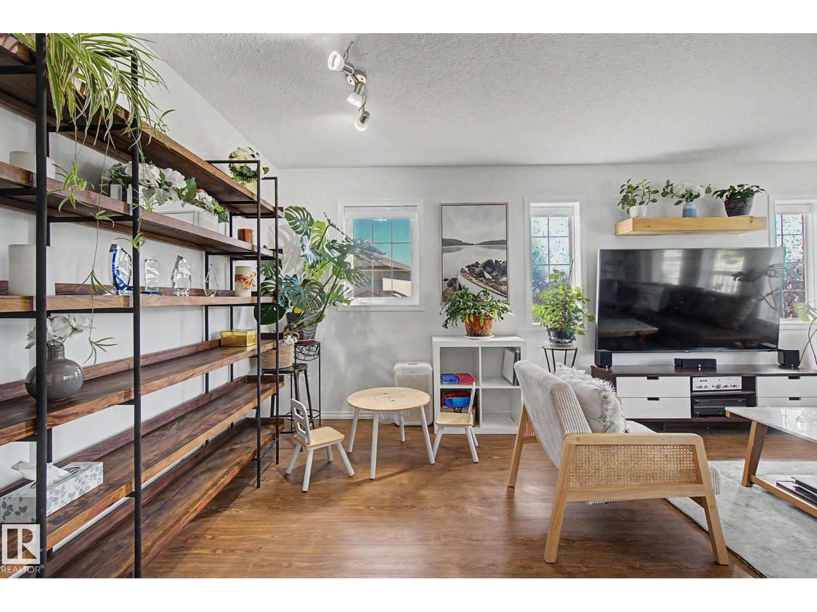 15727 141 ST NW - 15