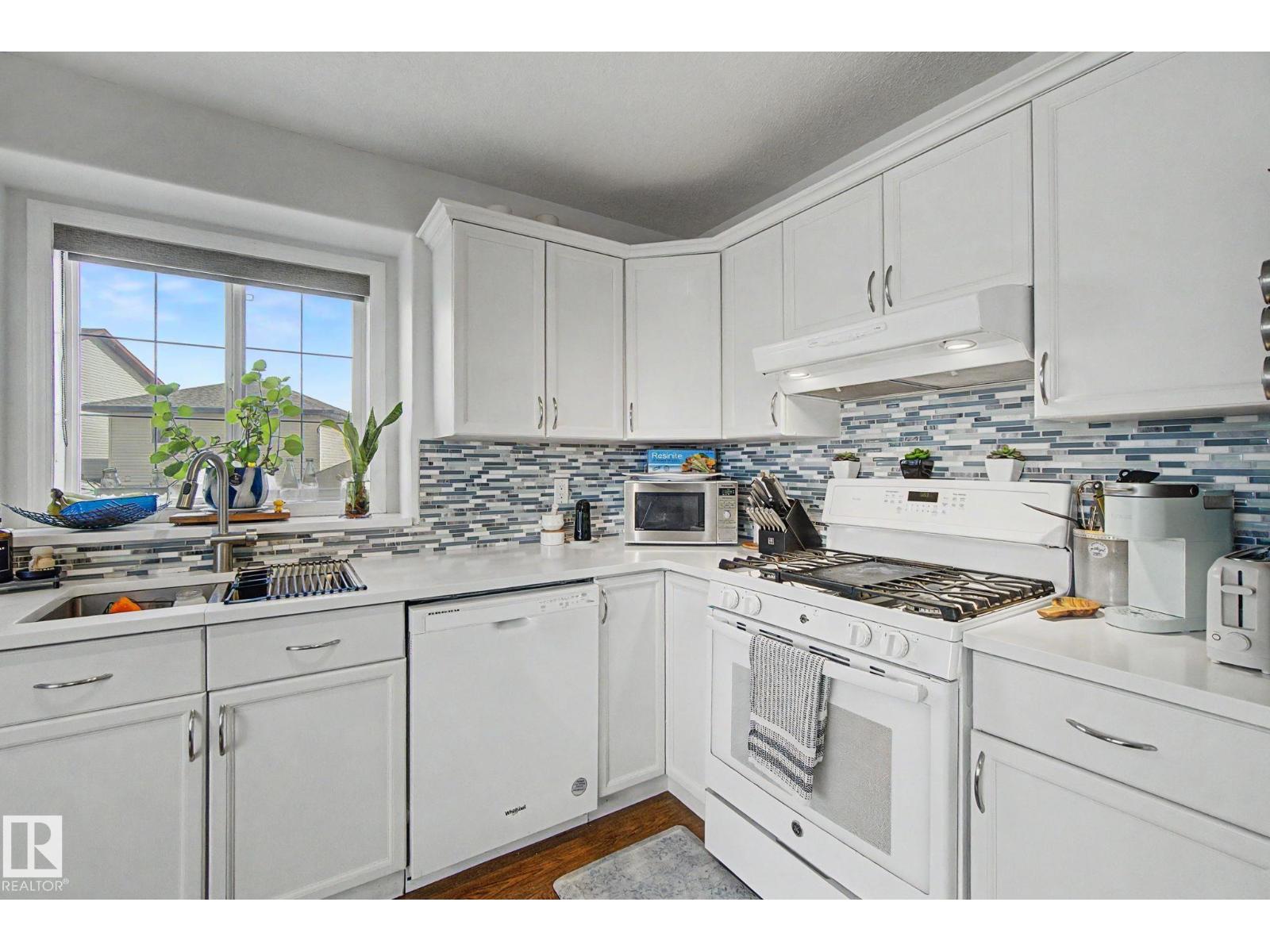 15727 141 ST NW - 18