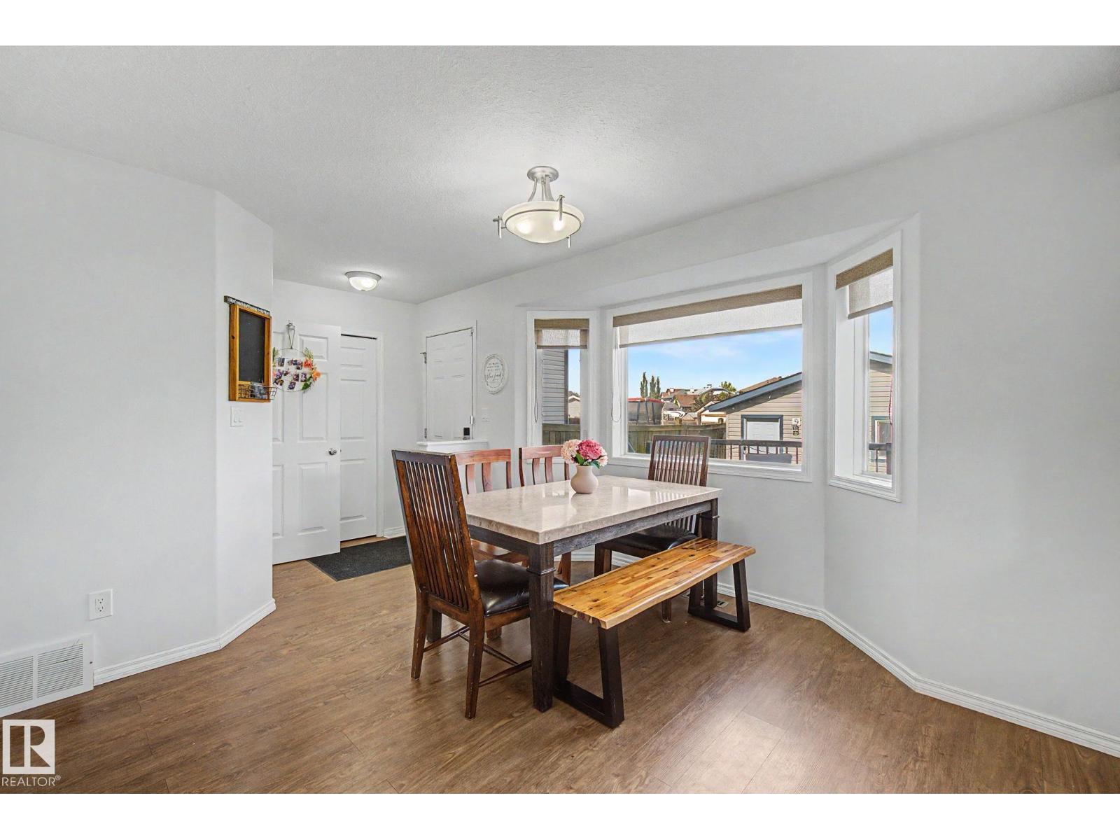 15727 141 ST NW - 21