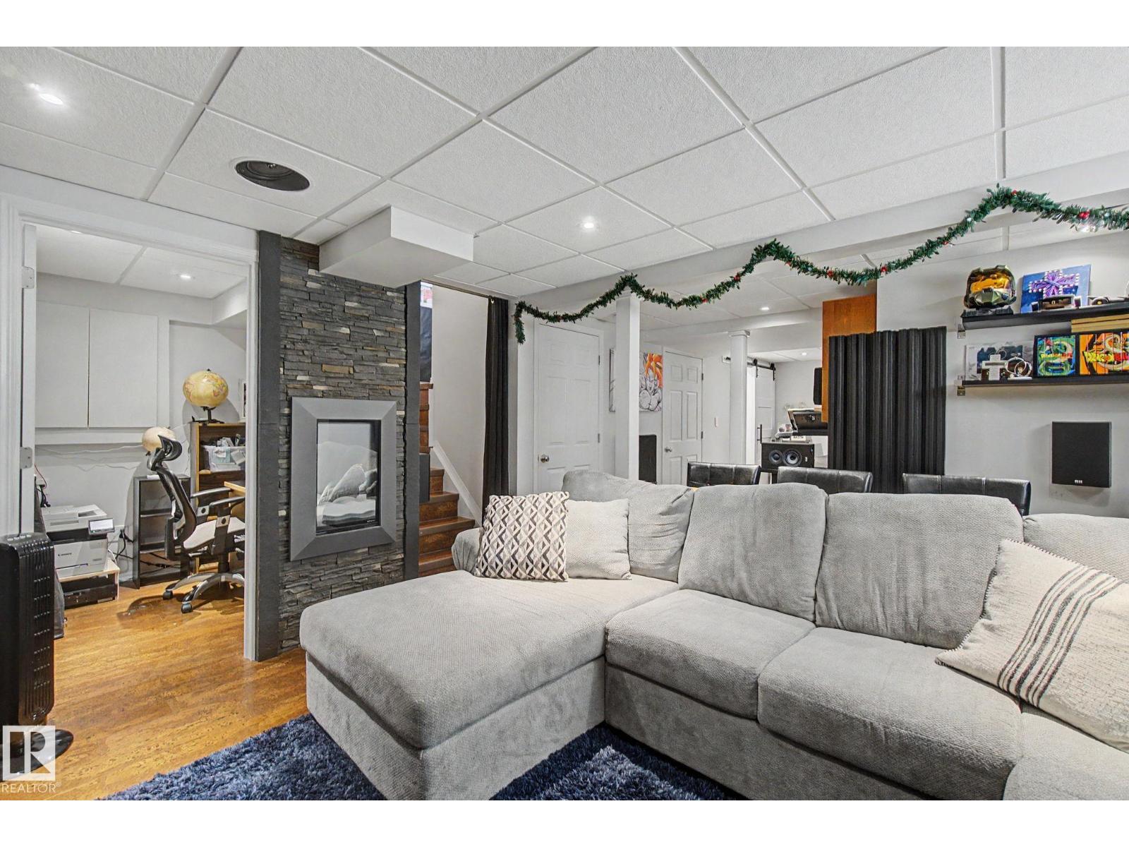 15727 141 ST NW - Image 42