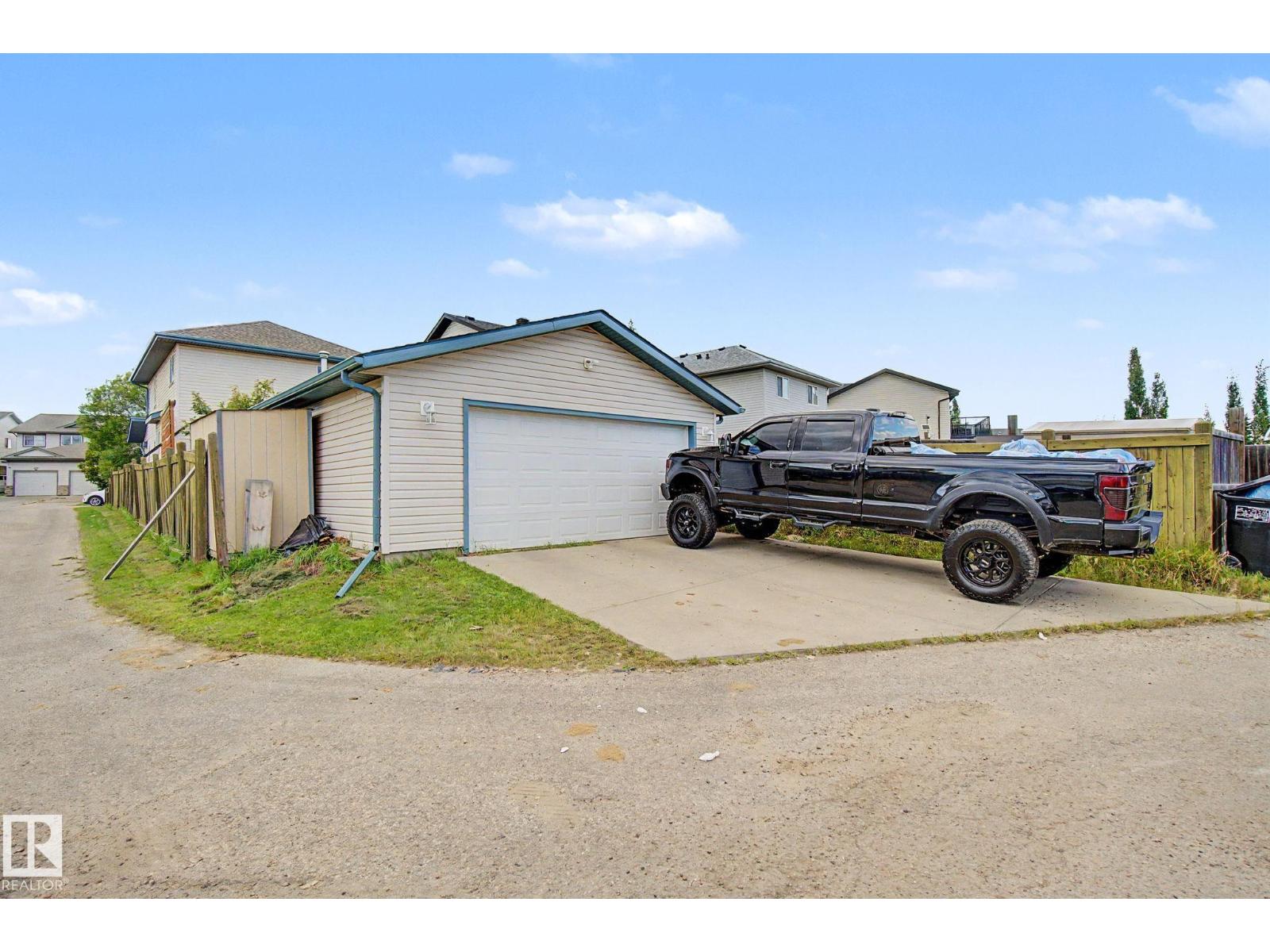 15727 141 ST NW - 60