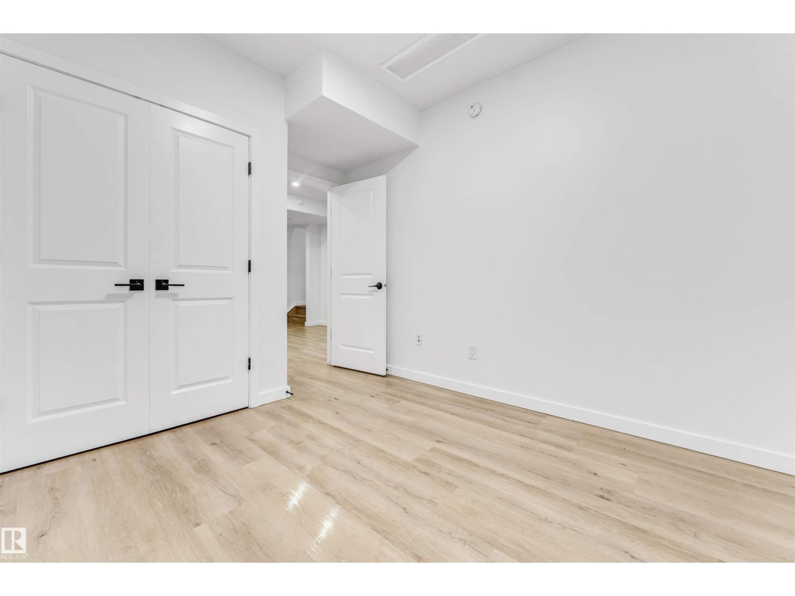 3236 CHERNOWSKI WY SW - 37