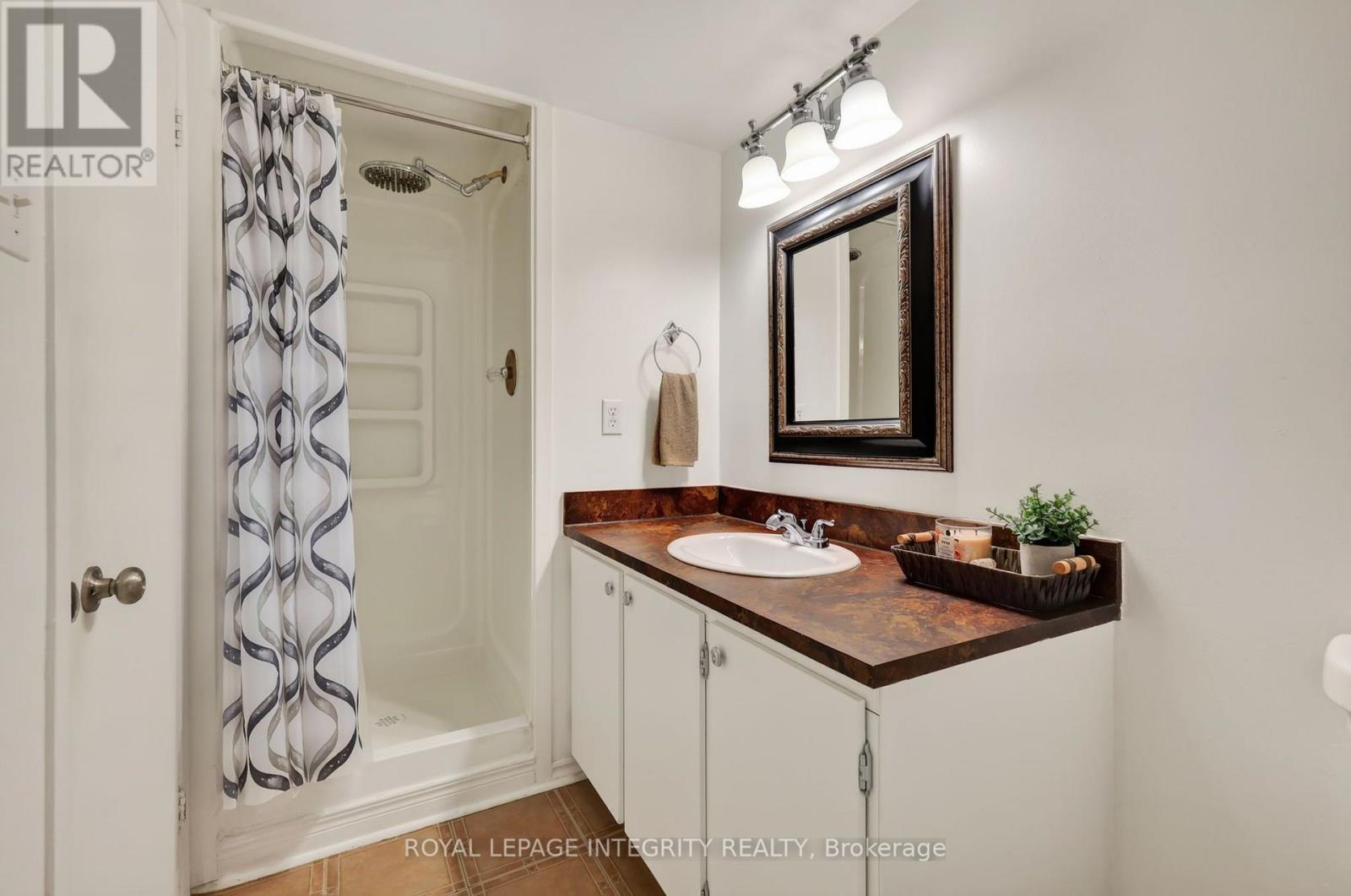 1723 LAFRANCE DRIVE - Image 35