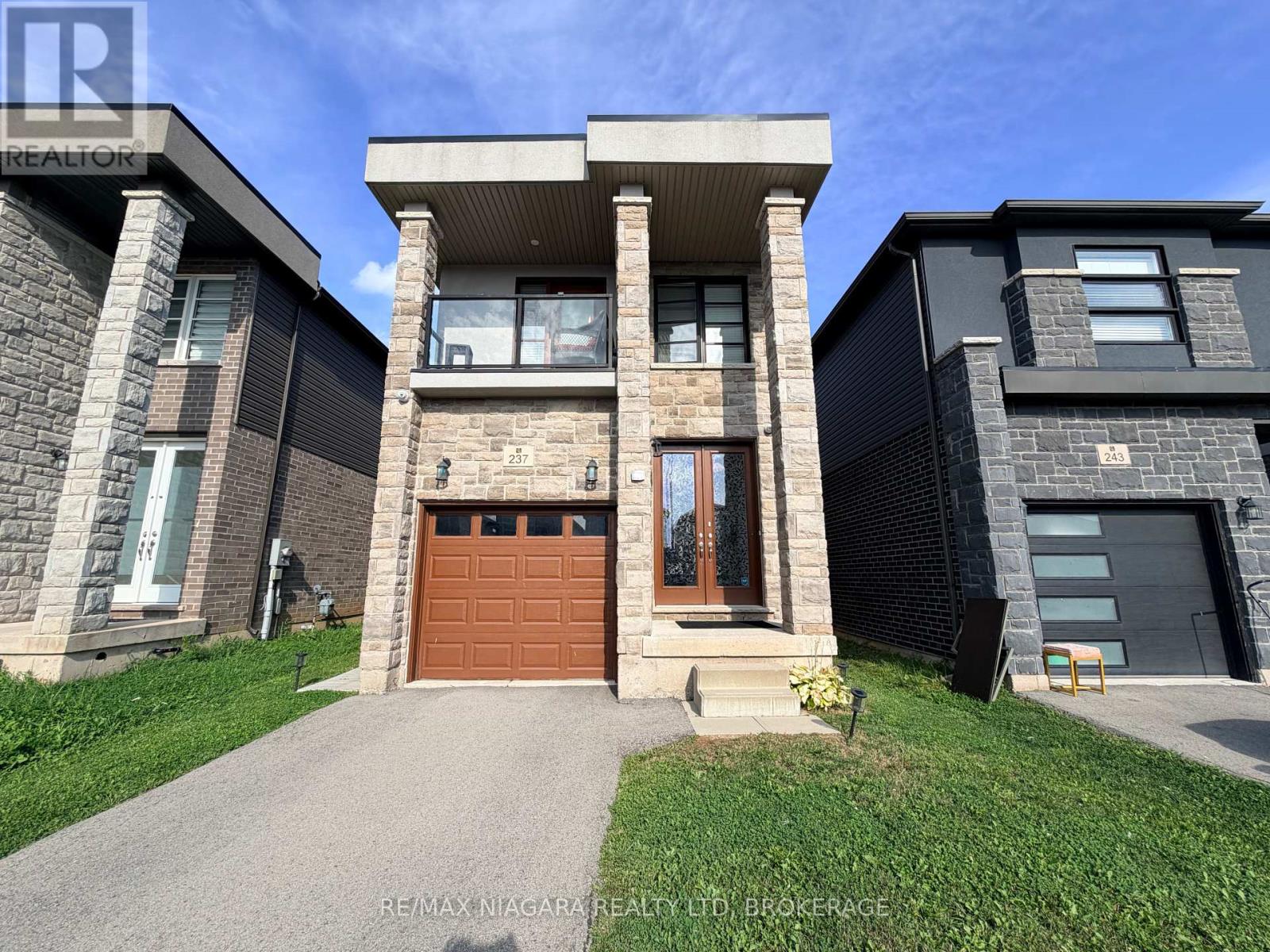 MAIN - 237 LOUISE STREET