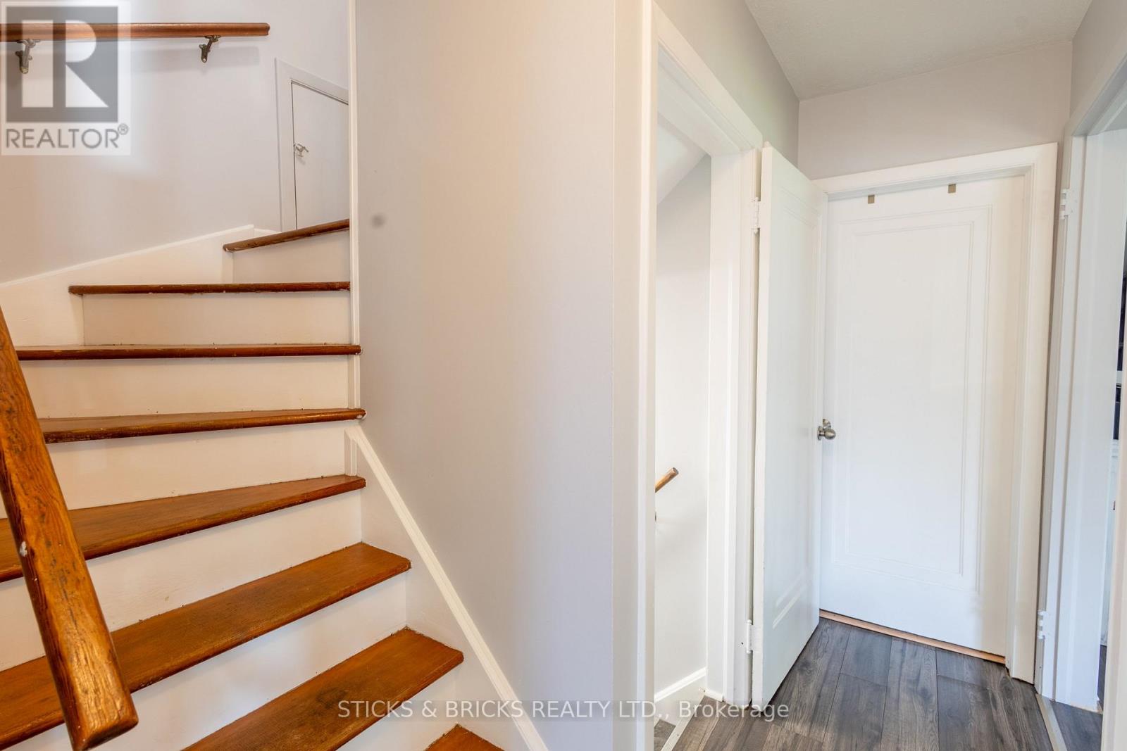 6088 DORCHESTER ROAD - Image 16