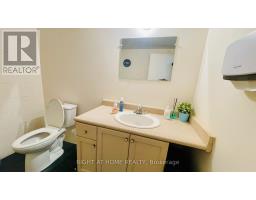 33 The Links Road, Toronto, ON M2P1T7 Photo 32