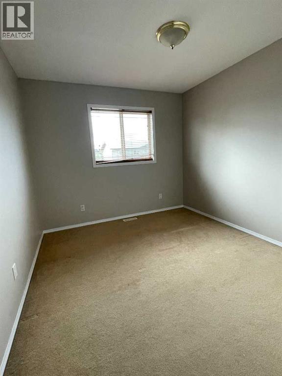 12 Bison Crescent - 12