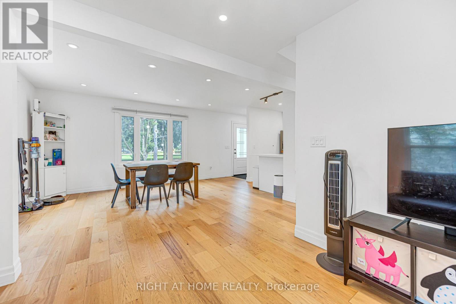 121 HEARST CIRCLE - 11
