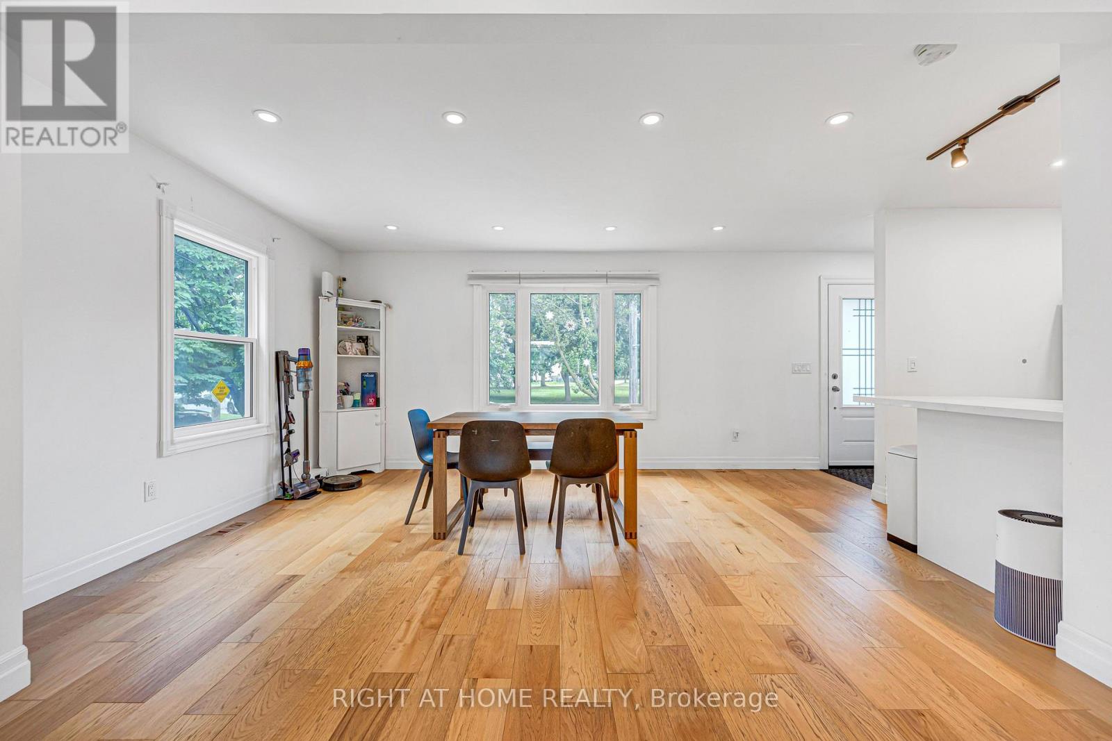 121 HEARST CIRCLE - 12