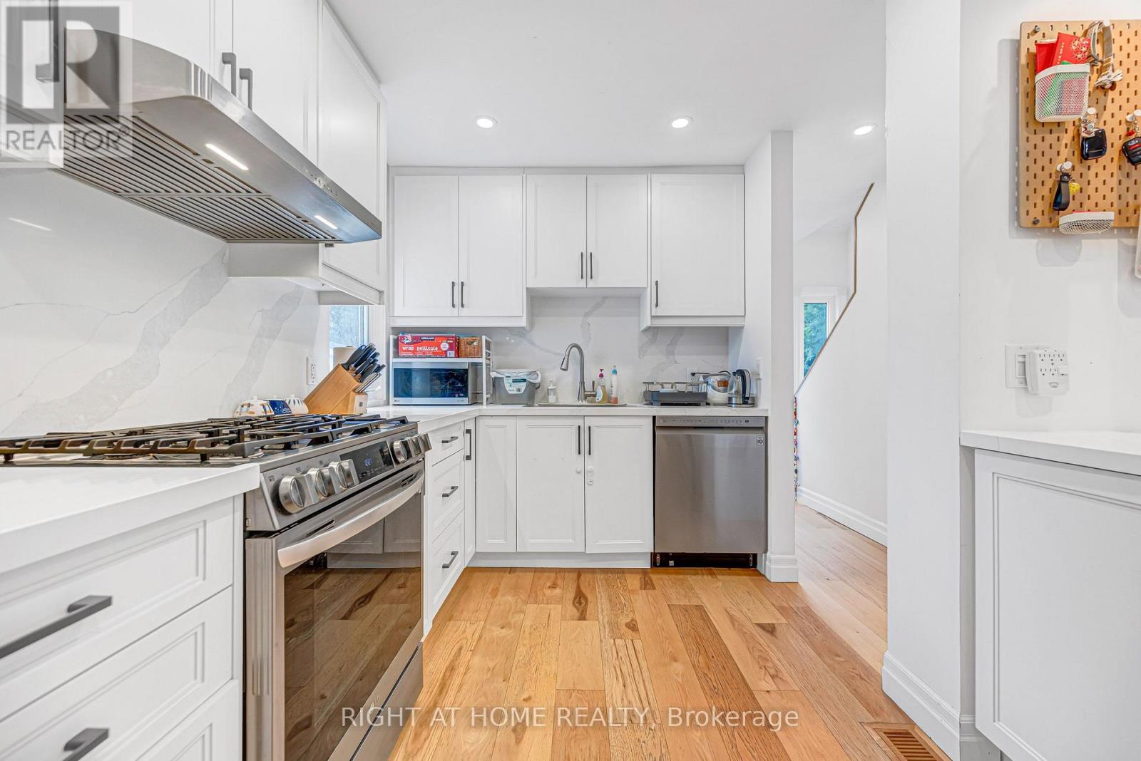 121 HEARST CIRCLE - 15