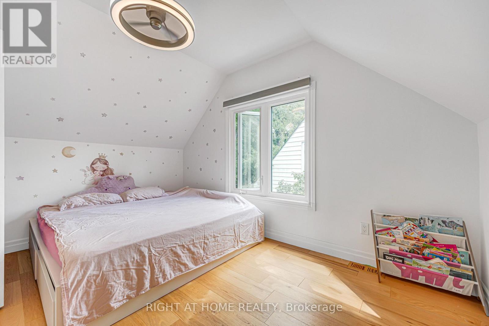 121 HEARST CIRCLE - 24