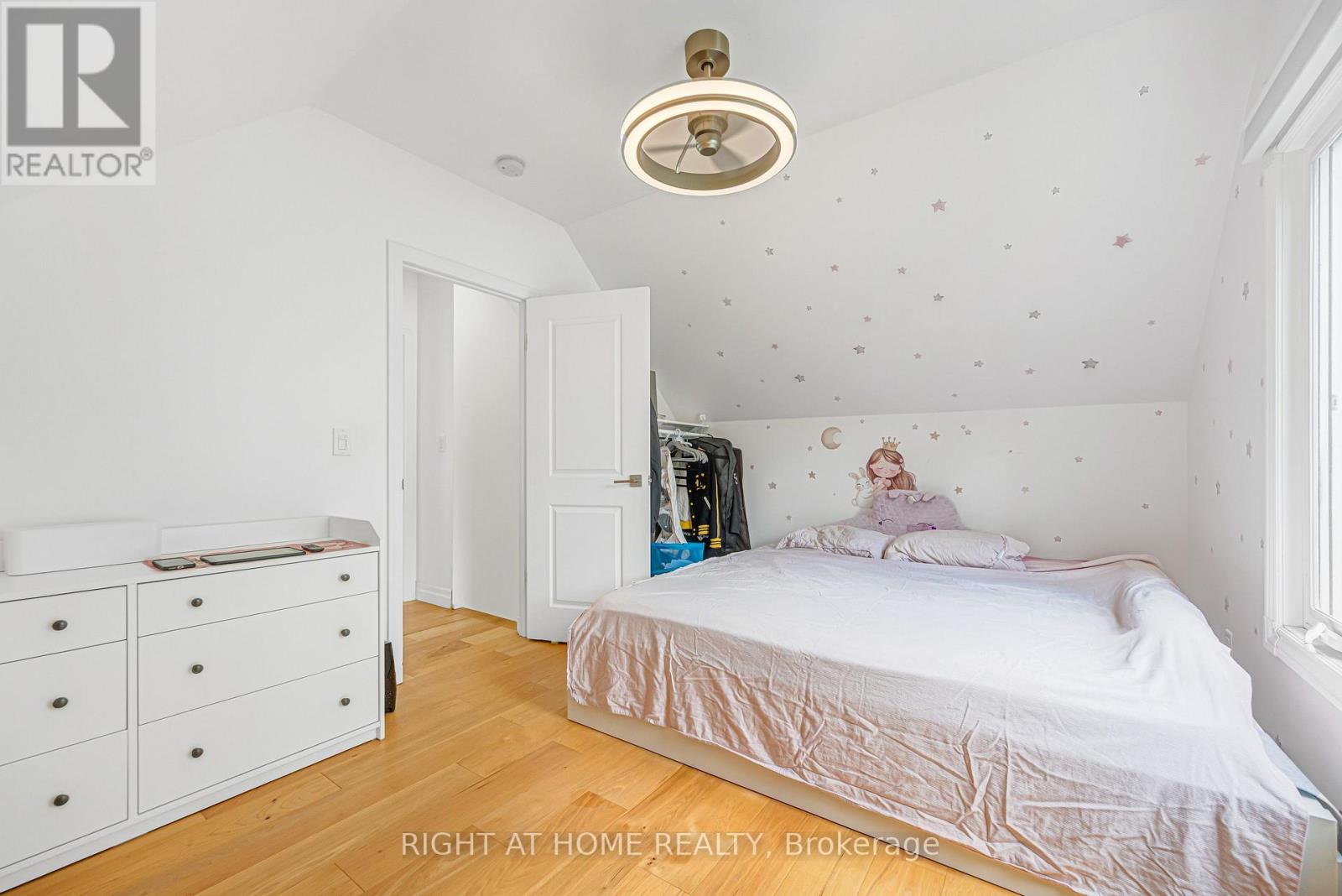 121 HEARST CIRCLE - 25