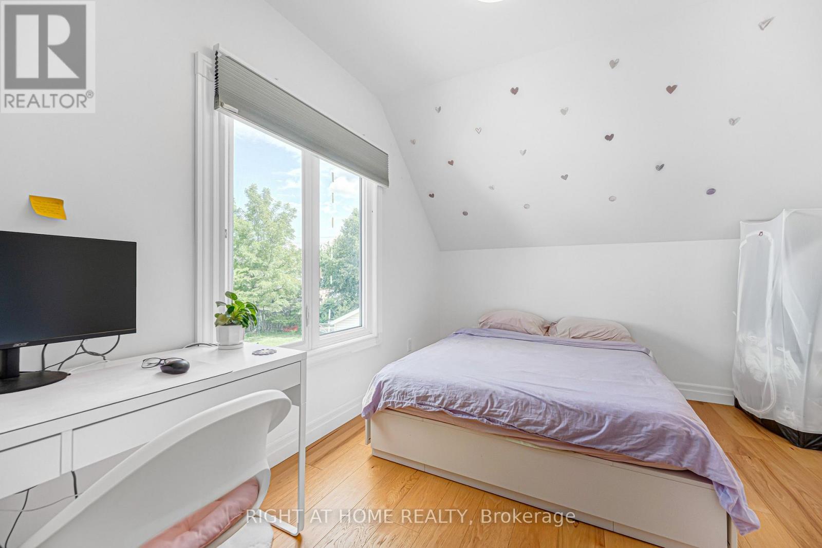 121 HEARST CIRCLE - Image 27