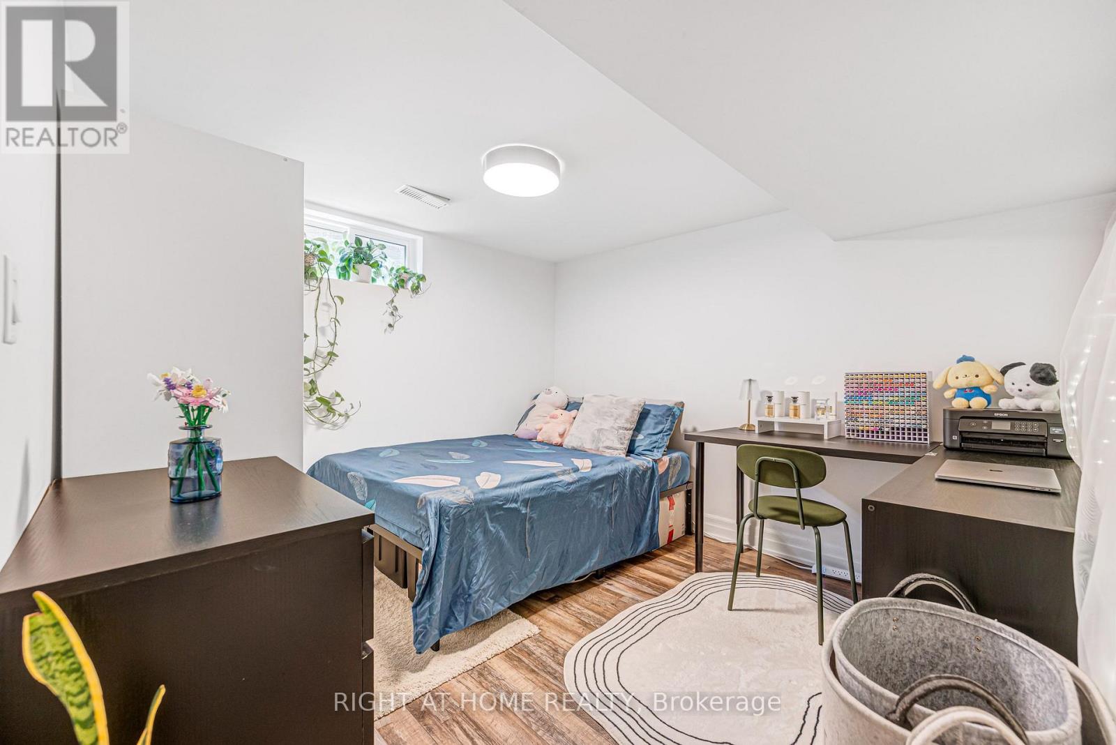 121 HEARST CIRCLE - 33