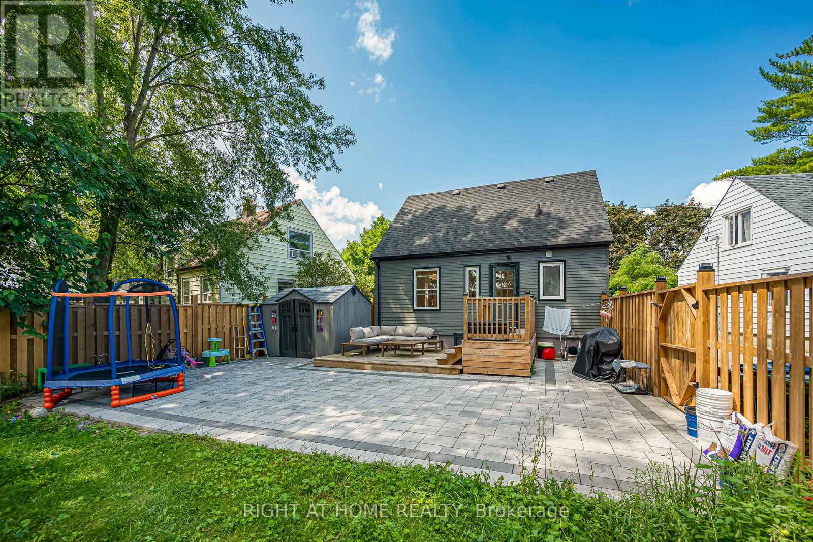 121 HEARST CIRCLE - 44