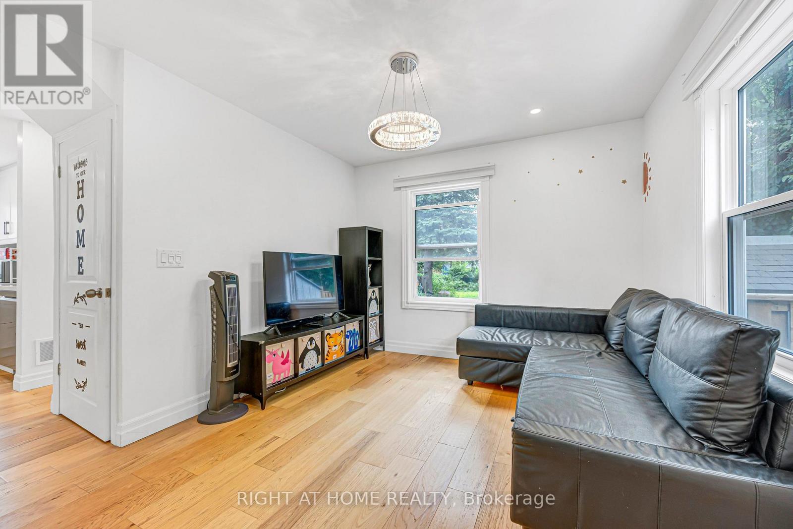 121 HEARST CIRCLE - 9