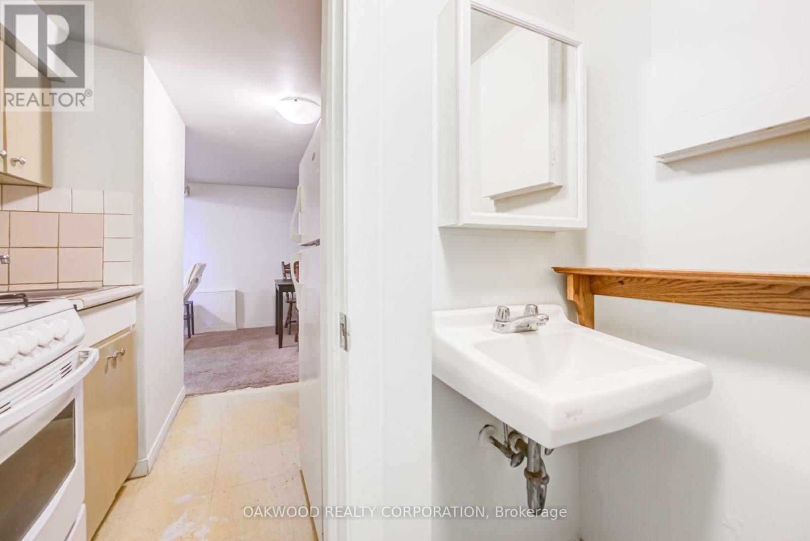 2449 ST CLAIR AVENUE W - 11