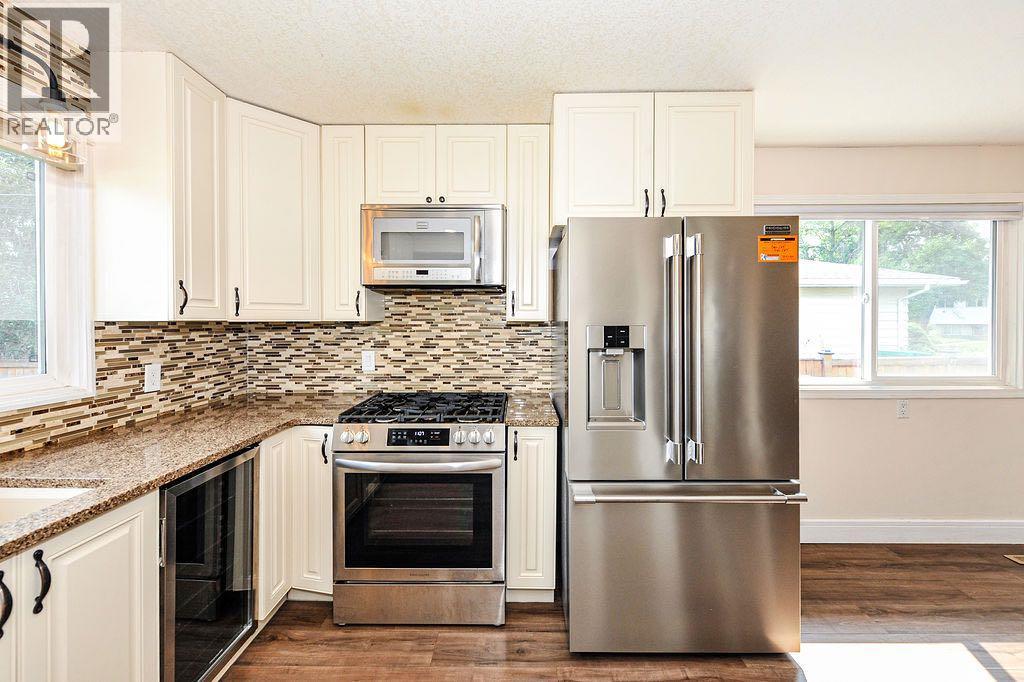 3 Montcalm Avenue - 12