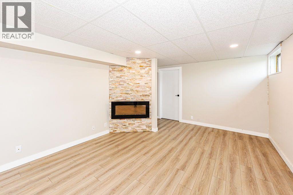 3 Montcalm Avenue - 27
