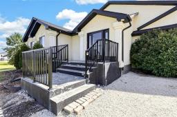 51055 Heatherdale Road, Lorette, MB R5K0V3 Photo 45