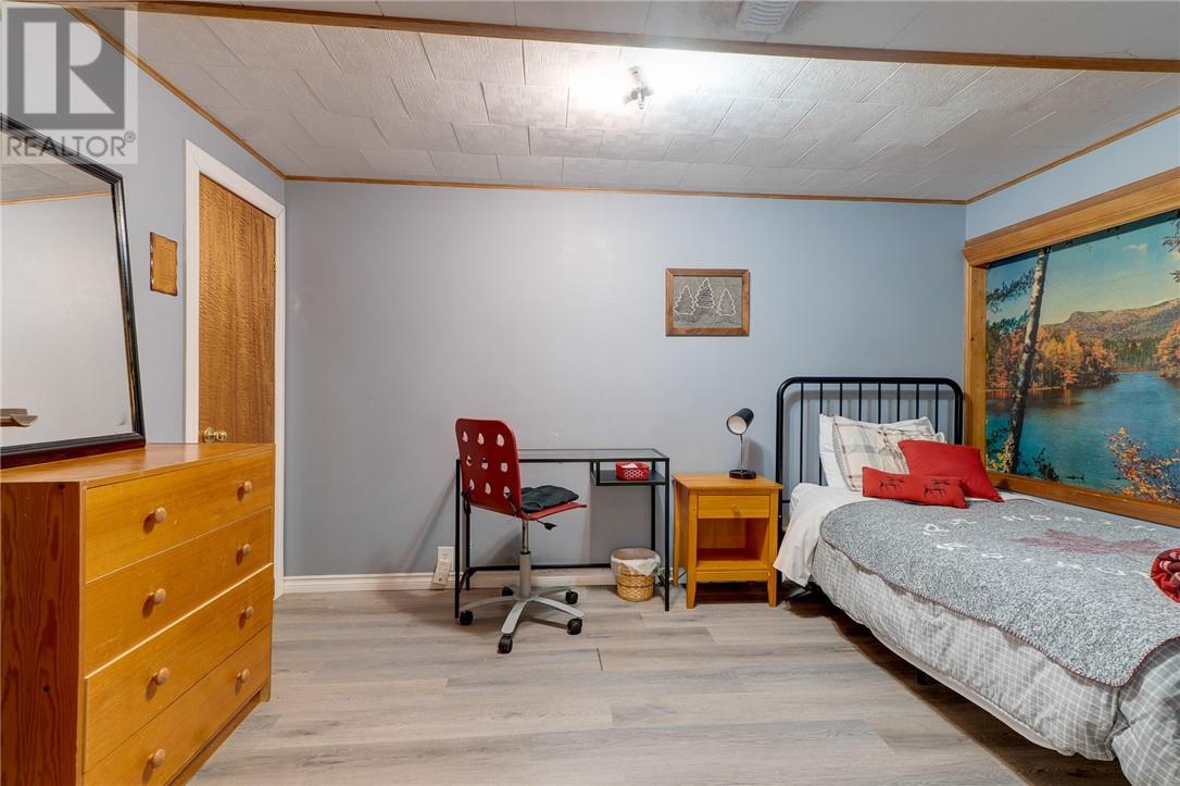 1364 Southview Drive - Image 44