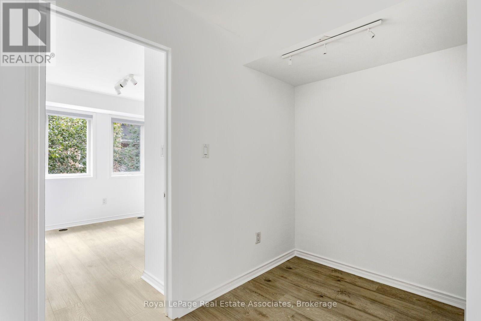 #140 30 MERCHANT LANE - Image 35