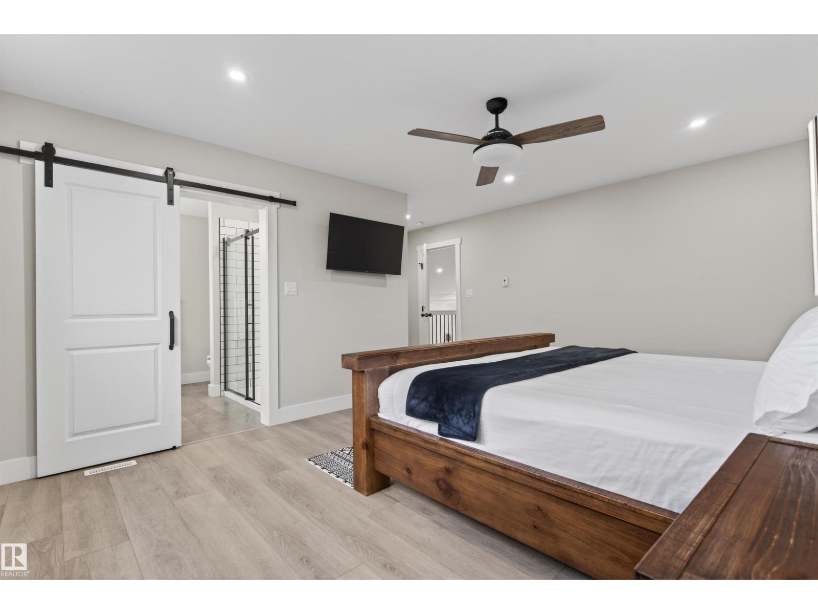 309 Waterton WY - 22