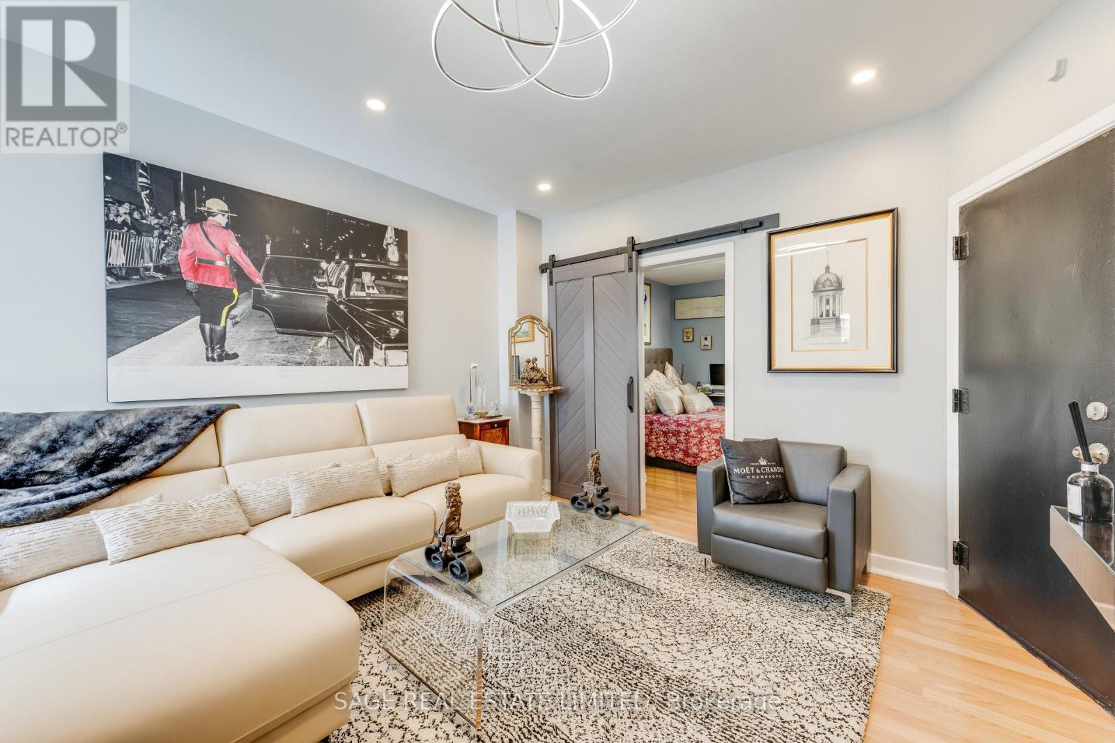 241 LANGLEY AVENUE - Image 7
